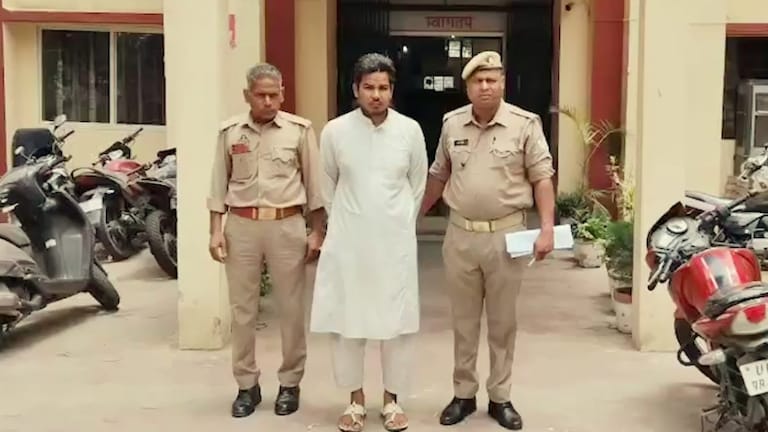 मुजफ्फरनगर के मौलवी सद्दाम ने यहां मदरसे में पढ़ने आई लड़की संग किया गंदा काम! मां ने जब जाना बिटिया का दर्द तो उड़ गए होश Muzaffarnagar, Muzaffarnagar News, Muzaffarnagar crime news, Muzaffarnagar crime, up news, up crime, up viral news, मुजफ्फरनगर, मुजफ्फरनगर न्यूज, मुजफ्फरनगर वायरल न्यूज, मुजफ्फरनगर क्राइम न्यूज, मुजफ्फरनगर जुर्म, यूपी न्यूज