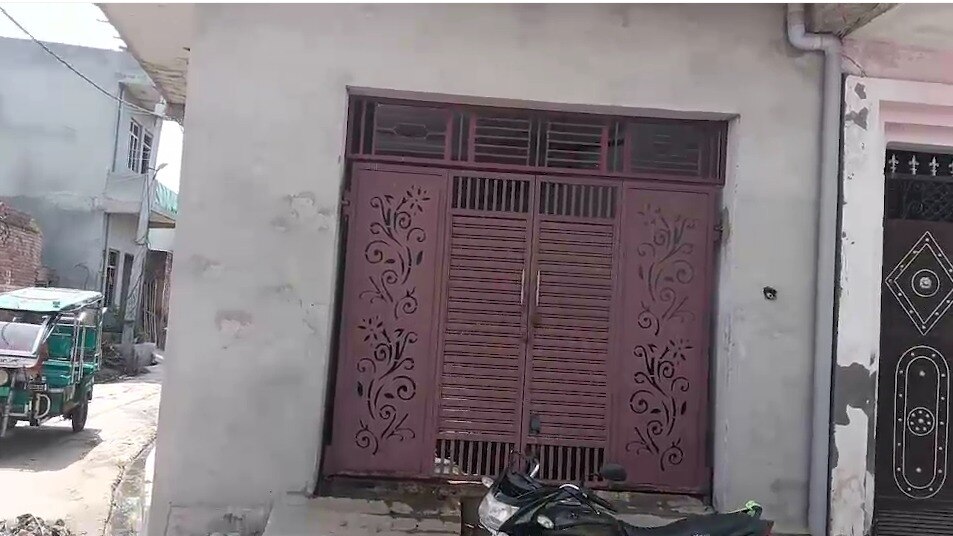 UP News, UP Viral news, UP Viral, UP Hindi news, Meerut, Meerut news, Meerut viral news, Meerut viral video, Meerut viral news, Meerut viral, Meerut Snake Operation, snakes in farmer house, Meerut Snake News