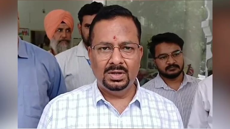 DM कमेंद्र सिंह, SDM अजयवीर सिंह, नगर निगम आयुक्त वरुण चौधरी सब सस्पेंड! ऐसी कार्रवाई नहीं देखी होगी आपने, हरिद्वार की Inside स्टोरी जानिए Haridwar land dispute