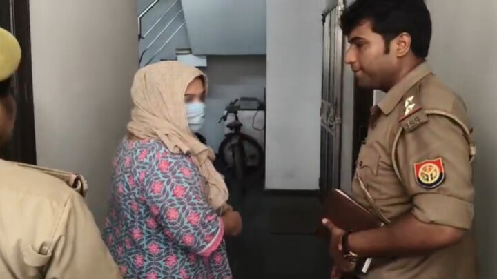 कानपुर गर्ल हॉस्टल के मैनेजर महफूज ने NEET छात्रा का बाथरूम वीडियो बना उसे दिखाया, फिर लड़की ने जो किया, अब पछता रहा Kanpur, Kanpur News, Kanpur Viral news, Kanpur Crime news, Kanpur Viral video, Kanpur Girl hostel, Kanpur Police, UP News, UP Viral news, UP Crime news, कानपुर, कानपुर गर्ल हॉस्टल कांड, गर्ल हॉस्टल वीडियो, कानपुर न्यूज, कानपुर वायरल वीडियो