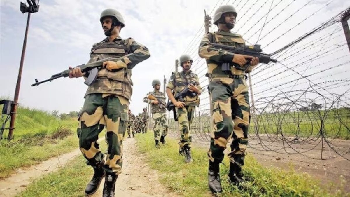 BSF ने कॉम्बैटाइज्ड इंजीनियर के पदों पर निकाली भर्ती... 200000 तक मिलेगी सैलरी, जानें कौन कर सकता है अप्लाई UP Tak