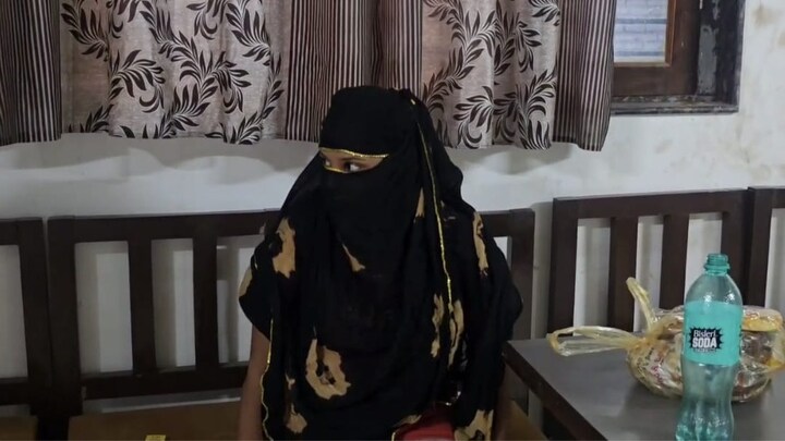 आगरा के होटल में दिनदहाड़े चल रहा था गलत काम, यहां इस हाल में मिली महिला लेकिन युवक ने दिखाई चालाकी Agra Crime News