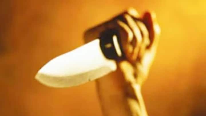 बकरीद पर देवरिया के ईसमुहम्मद अंसारी ने बकरे की जगह काटी खुद की गर्दन, ये मामला हिला कर रख देगा प्रतीकात्मक फोटो.