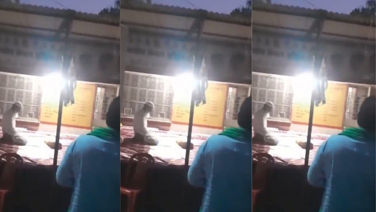 Hapur, Hapur news, Hapur viral news, Hapur viral video, Hapur crime, Hapur crime news, up news, up viral news, up viral video, up news, हापुड़, हापुड़ न्यूज, हापुड़ वायरल वीडियो, बकरीद नमाज, यूपी न्यूज, यूपी वायरल न्यूज