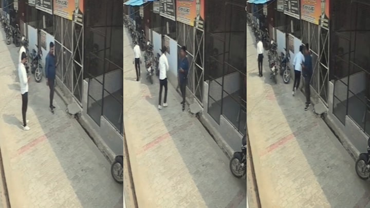 लखनऊ के युवा एडवोकेट पवन सिंह तहसील परिसर में अचानक गिरे और फिर उठे ही नहीं, आखिर क्या हुआ इनके साथ? Lucknow, Lucknow News, Lucknow Viral news, Lucknow crime news, Lucknow crime, Lucknow viral video, up news, up viral news, up viral video, लखनऊ, लखनऊ न्यूज, लखनऊ वायरल वीडियो, वकील, एडवोकेट, यूपी न्यूज