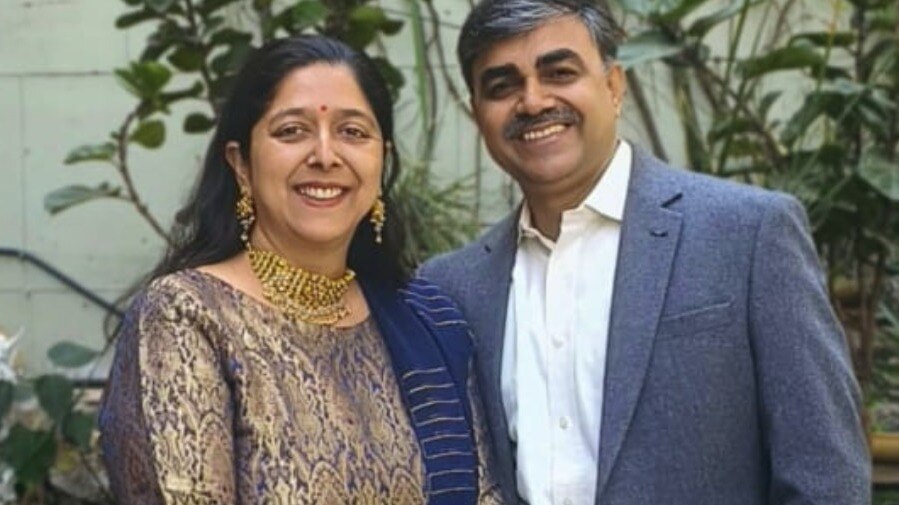 Agra coupple neeraj and lavanya in ahmedabad plane crash