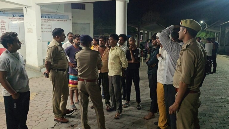 बलराम अहिरवाल को पड़ोसी हरिमोहन ने क्यों मार दी गोली? झांसी में जो हुआ, जानकर आप भी कहेंगे ‘हद ही हो गई’ Jhansi Crime News, Jhansi News, UP News, Jhansi Crime News, UP Crime News, Youth Shot for Spitting Gutkha on Road, Victim Name Balram Ahirwar, Accused Name Harimohan, Balram Nephew Also Attacked With Sticks, UP Police