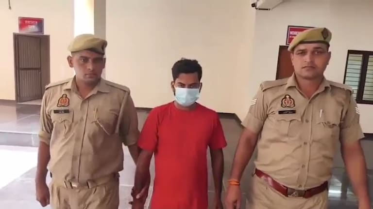 नोएडा में अवैध रूप से रह रहा था बांग्लादेश का आसिफ शेख, जब पकड़ा गया तो उसकी ये कहानी सामने आई Noida Crime News