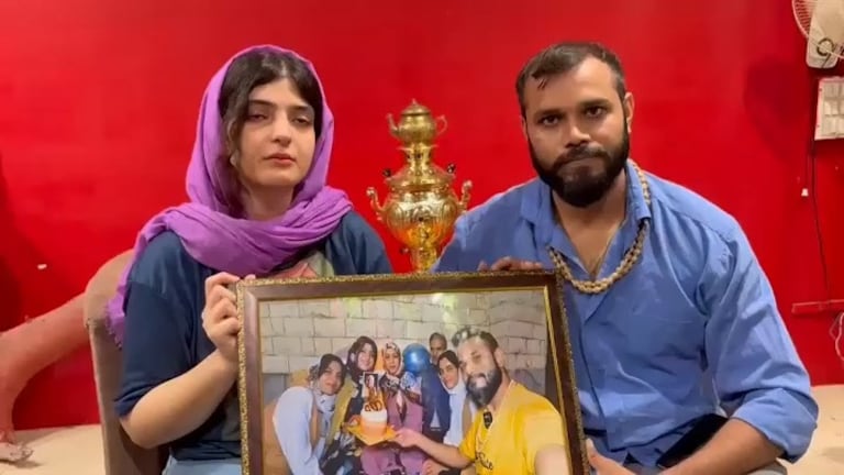 ईरान की फाइजा ने एक साल पहले मुरादाबाद के दिवाकर से की थी शादी, अब वो इस बात को लेकर हैं परेशान Faiza and Diwakar