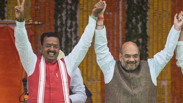 'यूपी की बात' एक्सक्ल्यूसिव पॉडकास्ट: अमित शाह ने बताया मित्र तो अब केशव प्रसाद मौर्य ने दिया ये जवाब File Photo: Amit Shah & Keshav Prasad Muarya