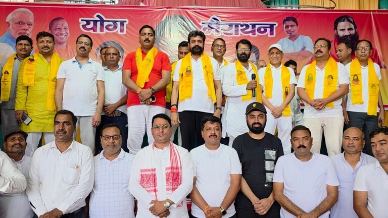 International Yoga Day 2025: 21 जून को UP में 4075 स्थान पर मनाया जाएगा अंतर्राष्ट्रीय योग दिवस, काशी विश्वनाथ मंदिर में होगा विशेष आयोजन UP Tak