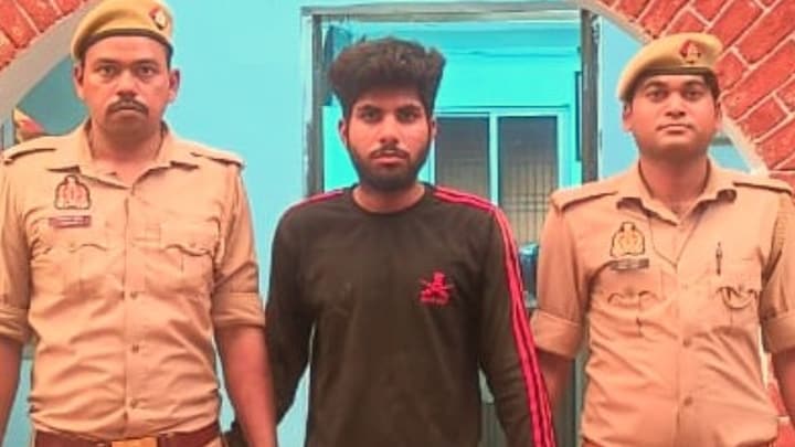 देवरिया के रोहित यादव ने तैश में आकर भाजपा विधायक शलभ मणि त्रिपाठी को ये क्या बोल दिया? अरेस्ट हुआ Deoria, Deoria News, Deoria Viral news, Deoria police, Shalabh Mani Tripathi, BJP MLA Shalabh Mani Tripathi, UP News, शलभ मणि त्रिपाठी, देवरिया, यूपी न्यूज