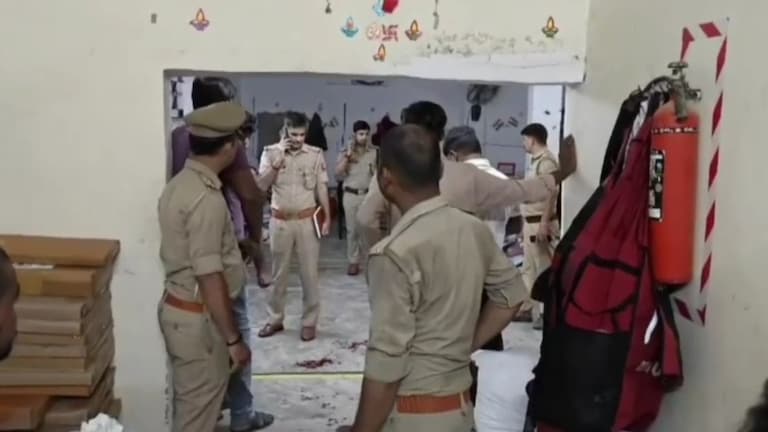 कोरियर कंपनी में मांगने आया नौकरी फिर मैनेजर विकास तिवारी पर चला दी गोली, बनारस में कांड करने वाला ये युवक कौन? In Varanasi, a man shot courier company manager Vikas Tiwari