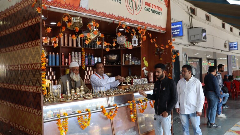 यूपी के इन रेलवे स्टेशन पर स्टॉल लगाकर कमाई का मौका, स्टेप बाय स्टेप जानिये पूरा तरीका OSOP railway stalls
