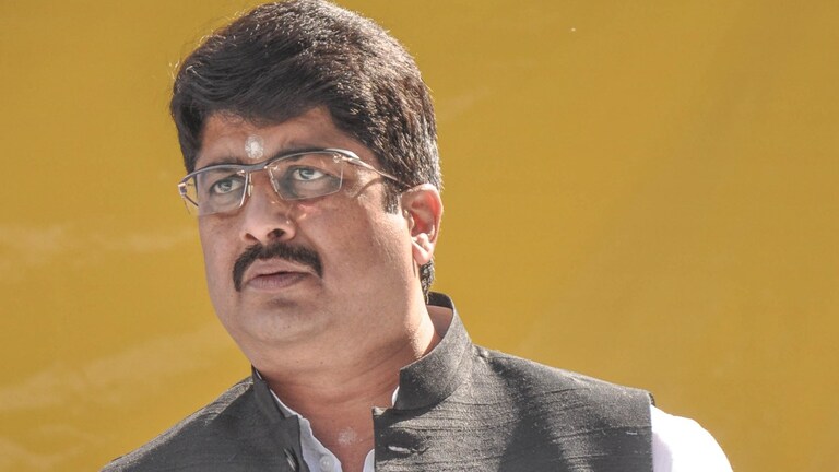 यादव कथावाचक की पिटाई वाले मामले में पूरे केस और अखिलेश को लेकर ये क्या बोल गए राजा भैया UP Tak