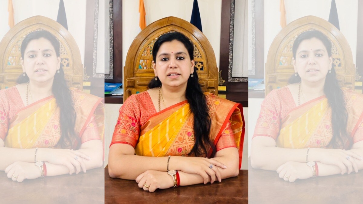 IAS Divya Mittal new viral video: विधायकों के सामने ही कलक्टर दिव्या मित्तल ने ट्रांसफर-पोस्टिंग पर पढ़ा दिया पाठ! उनके तेवर के खूब चर्चे Dm Divya Mittal