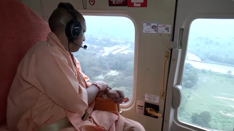 गाजियाबाद से बिजनौर... कांवड़ यात्रा के पूरे रूट का जायजा लेने के बाद CM योगी ने कह दी फाइनल बात CM Yogi Adityanath survey Ghaziabad to Bijnor kanwar news