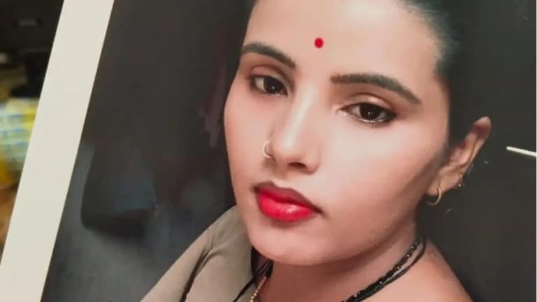 जालौन का अभिषेक पुष्पा तिवारी को लेकर गया नैनीताल, होटल रूम में उसे शराब पिलाई, फिर युवती संग क्या किया? Jalaun, Jalaun news, Jalaun viral news, Jalaun crime news, Jalaun crime, uttarakhand news, Nainital, Nainital news, up news, up crime news, जालौन, जालौन न्यूज, नैनीताल, भीमताल, यूपी न्यूज, यूपी क्राइम