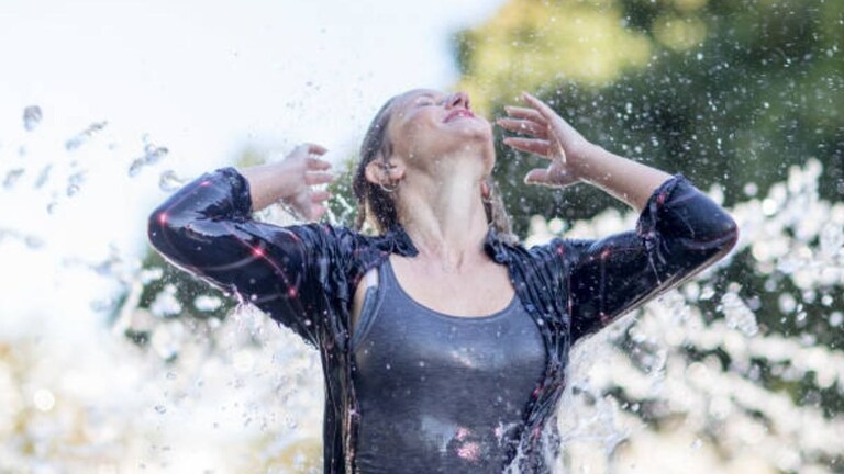 UP Weather Update: यूपी में मॉनसून फिर एक बार लेने जा रहा बड़ी करवट, 15 जुलाई से सूबे में ऐसी होगी बारिश UP Weather Update