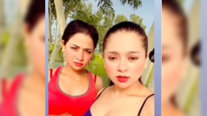 अश्लील इशारों, गालीगलौच की रील बनाने वाली संभल की महक और परी की असली कहानी आपको हैरान कर देगी Sambhal, UP News, Sambhal latest news, up latest news, Sambhal Crime news, Sambhal latest news, Sambhal viral video, up news, up latest news, संभल, संभल न्यूज, संभल वायरल न्यूज, संभल वायरल वीडियो, यूपी न्यूज, यूपी वायरल न्यूज, वायरल वीडियो