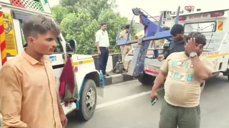 कानपुर के 11 पुलिसकर्मियों ने मोहम्मद उजैर और लक्ष्मण के साथ ऐसा क्या किया कि अब नप गए? इनका कांड चौंका देगा Kanpur, Kanpur News, Kanpur crime news, Kanpur police, Kanpur hindi news, up news, up viral news, up crime news, कानपुर, कानपुर न्यूज, कानपुर क्राइम न्यूज, कानपुर वायरल न्यूज, यूपी न्यूज, यूपी वायरल न्यूज