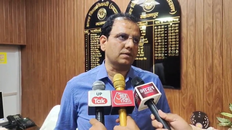 कौन हैं अफसर ADM संतोष बहादुर सिंह जिनपर इकरा हसन से बदसलूकी का लगा आरोप? ADM Santosh Kumar Singh