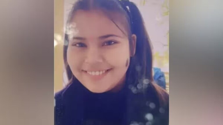 स्कूल में थोड़ी-देर पहले हंस-खेल रही थी फिर हुई बेहोश और... बाराबंकी में टॉपर बिटिया नंदिनी वर्मा संग ये क्या हुआ? UP Tak