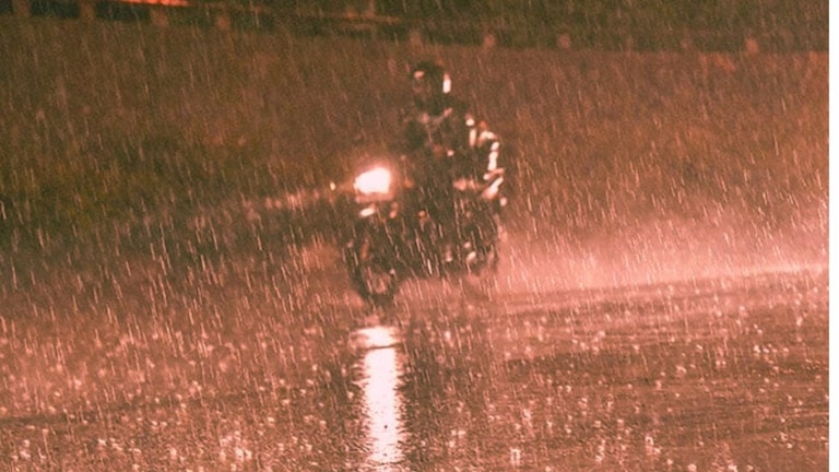 UP Weather Update: यूपी में मॉनसून को लेकर आया बिग अपडेट, अब इस तारीख से फिर शुरू होगी भयंकर बारिश UP Weather Latest Update