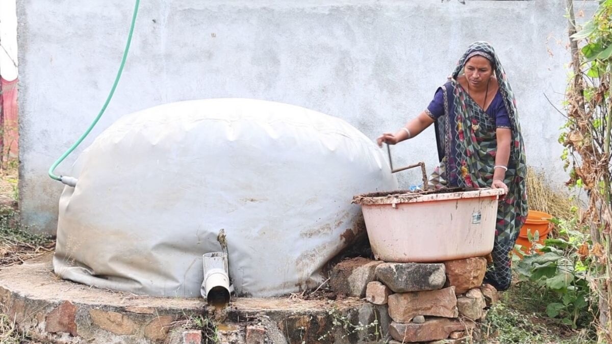 यूपी के घरों में बायोगैस यूनिट लगाना आसान, आपको देने होंगे सिर्फ 3990 रुपये! पूरी स्कीम जान लीजिए biogas plant