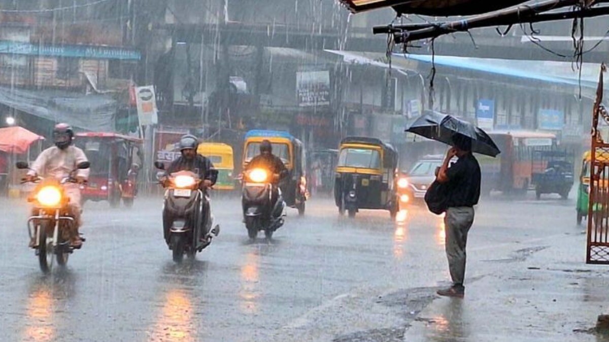 UP Weather Update: मौसम विभाग का ताजा अपडेट आया, इन 20 जिलों में 25 जुलाई को होगी भारी बारिश UP Weather Update