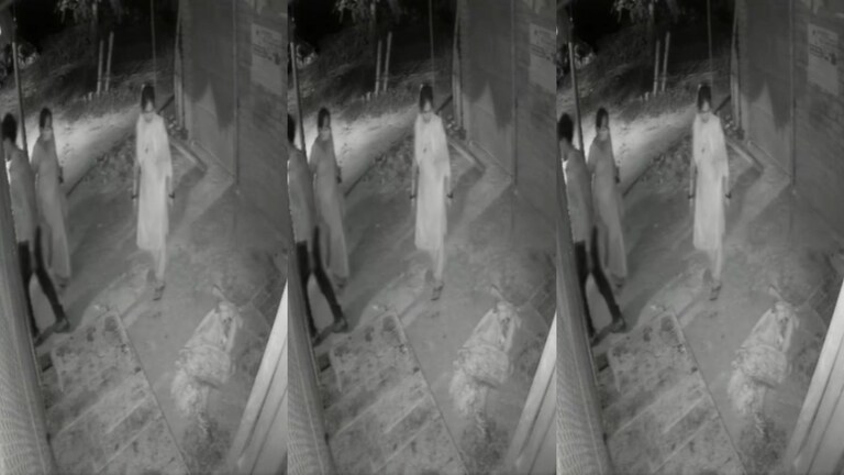 अयोध्या में 3 लोग ई-रिक्शा से आए और बुजुर्ग महिला को सड़क किनारे छोड़ चले गए, उनकी हुई मौत, कौन थीं ये? Ayodhya, Ayodhya News, Ayodhya viral news, Ayodhya viral video, Ayodhya latest news, up news, up viral news, अयोध्या, अयोध्या न्यूज, अयोध्या वायरल न्यूज, यूपी न्यूज, यूपी वायरल न्यूज