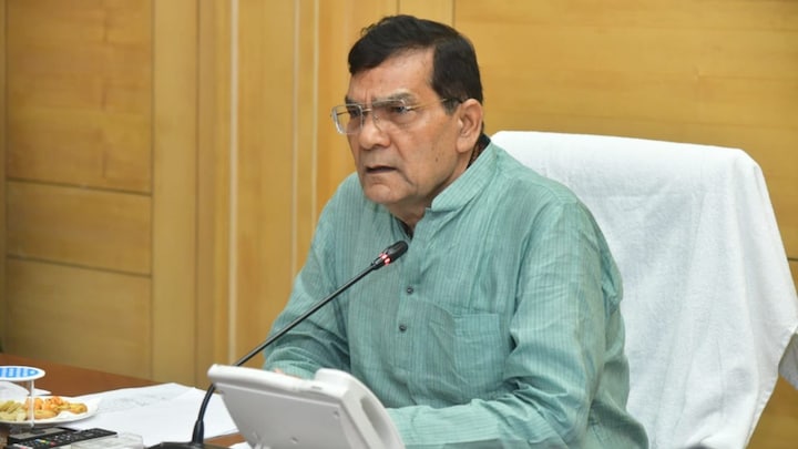 एके शर्मा ने अपने ही विभाग के अधिकार का ऑडियो किया शेयर, सुनिए बिजली की शिकायत पर कैसे अभद्रता कर रहा अफसर UP News, UP Viral news, एके शर्मा, ऊर्जा मंत्री एके शर्मा, बिजली विभाग, आगरा, बस्ती, एके शर्मा पोस्ट, बिजली शिकायत ऑडियो, AK Sharma, Energy Minister AK Sharma, Electricity Department, Agra, Basti