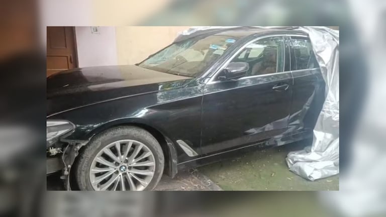 नोएडा में BMW सवार अभिषेक और यश की लापरवाही ने गुल मोहम्मद से उनकी मासूम बेटी छीनी, अब पछताएंगे UP Tak