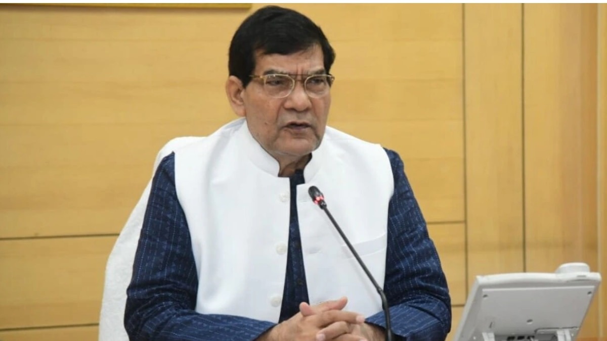 Energy Minister AK Sharma, uttar pradesh Energy Minister, Minister AK Sharma slams Employees, Employees Union, उत्तर प्रदेश ऊर्जा मंत्री, अरविंद कुमार शर्मा, एके शर्मा, बिजली मंत्री