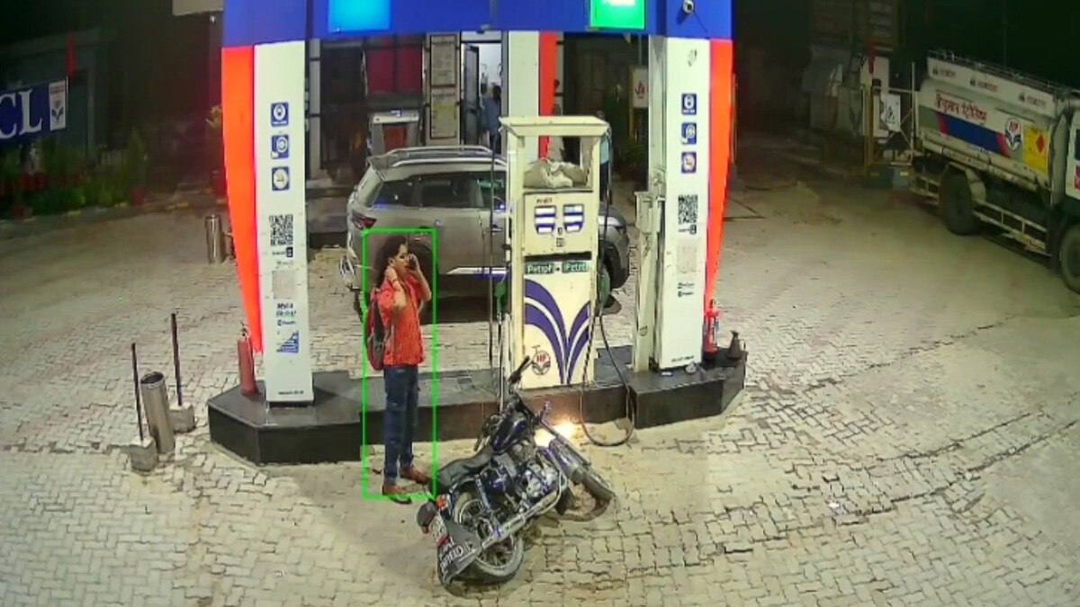 Hardoi, Hardoi News, Hardoi Crime, Hardoi man viral video, up news, up crime news, up viral news, हरदोई, हरदोई न्यूज, हरदोई वायरल न्यूज, हरदोई युवक को लगी गर्दन में गोली, hardoi shot case, हरदोई, यूपी न्यूज