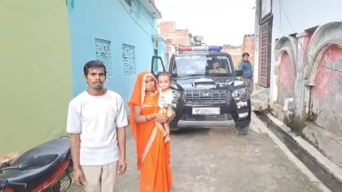 लोन के पैसे लाओ, वाइफ को ले जाओ... झांसी में बैंकवालों ने रविंद्र वर्मा की पत्नी पूजा को बनाया बंधक? पूरा केस चौंका देगा Jhansi News