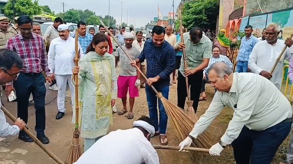 Baghpat DM Asmita Lal Viral Video