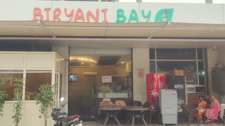 गोरखपुर के बिरयानी बे रेस्टोरेंट में वेज थाली में डाली गई थी हड्डी? सीसीटीवी वीडियो ने पूरी कहानी ही पलट दी, गजब हुआ Gorakhpur, Gorakhpur News, Gorakhpur viral video, Gorakhpur latest news, up news, up viral news, गोरखपुर, गोरखपुर न्यूज, गोरखपुर वायरल वीडियो, वेज बिरयानी, यूपी न्यूज, यूपी वायरल न्यूज