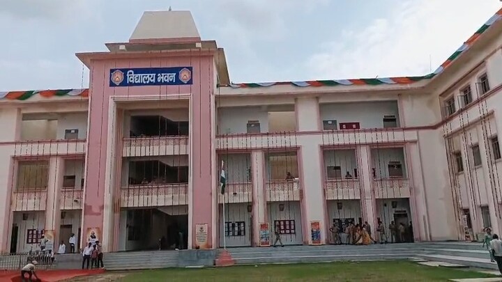 79 करोड़ से बना मुरादाबाद का अटल रेजिडेंशियल स्कूल, 12वीं तक सिर्फ फ्री एजुकेशन नहीं मिलेगा, ये सब भी होगा UP Tak