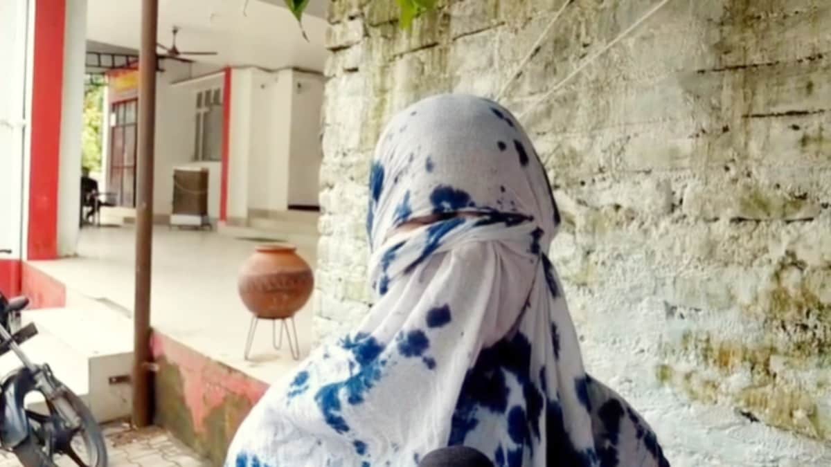 जिस युवक को समीर आर्या समझ युवती दे बैठी दिल और बना लिए संबंध, वह निकला अफरोज, फिर इस लड़की के लिए सब बदल गया Jhansi, Jhansi News, Jhansi viral news, Jhansi crime news, Jhansi crime, up news, झांसी, झांसी न्यूज, झांसी क्राइम, झांसी वायरल न्यूज, यूपी न्यूज