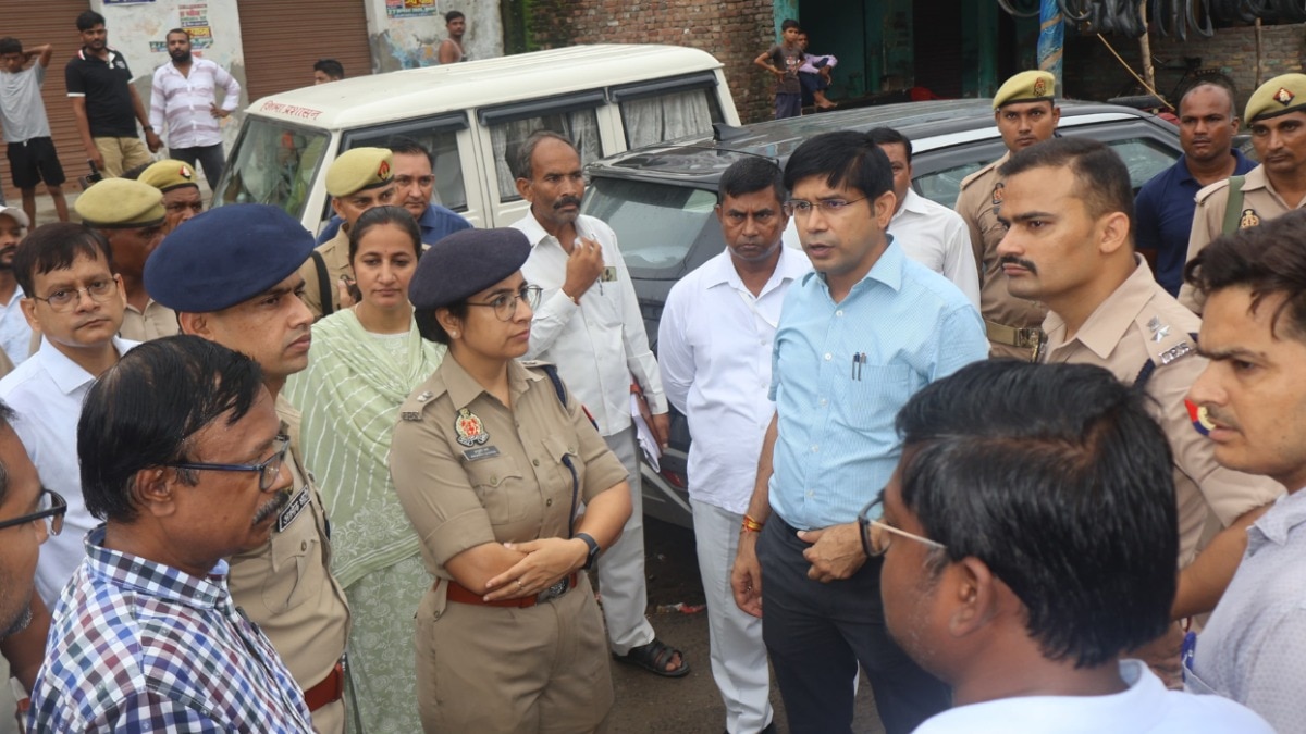 Sambhal news, DM Rajendra Pensia, SP KK Bishnoi