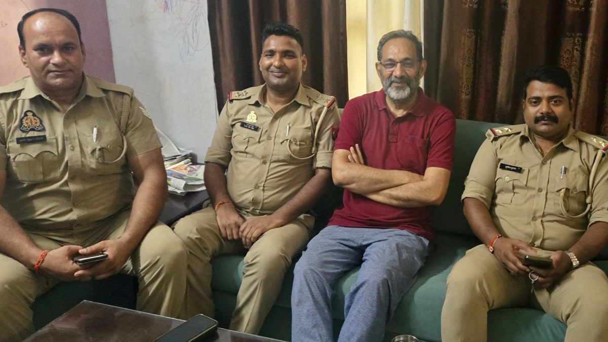 मॉर्निंग वॉक तक पर नहीं जाने दिया…नोएडा में सुबह-सुबह सपा नेता राजकुमार भाटी संग ये क्या हो गया? Rajkumar Bhati, Rajkumar Bhati News, Samajwadi party, Samajwadi party news, up news, noida news, noida, नोएडा, नोएडा न्यूज, नोएडा वायरल न्यूज, राजकुमार भाटी, यूपी न्यूज
