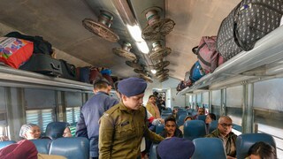 फर्स्ट AC में 70 किलो, जनरल वाले ले जा पाएंगे 35Kg का लगेज! यूपी के इन स्टेशनों पर फिक्स हुआ वेट, पूरा नियम जानिए Indian Railways Luggage Rules