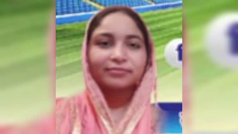 खिड़की से लटकी मिलीं ग्राम प्रधान राहिल परवीन... बिजनौर में क्या हुआ इस महिला के साथ Rahil Parveen