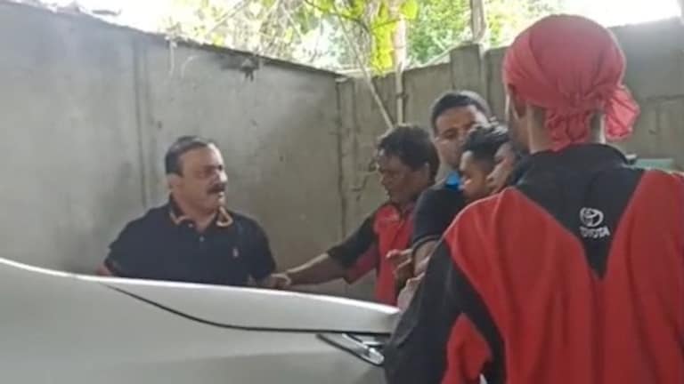 फॉर्च्युनर वाले शहाबुद्दीन ने लखनऊ के सर्विस सेंटर पर निकाल ली पिस्टल, सुपरवाइजर को बट से मारा फिर पुलिस ने ये किया Lucckow Crime News