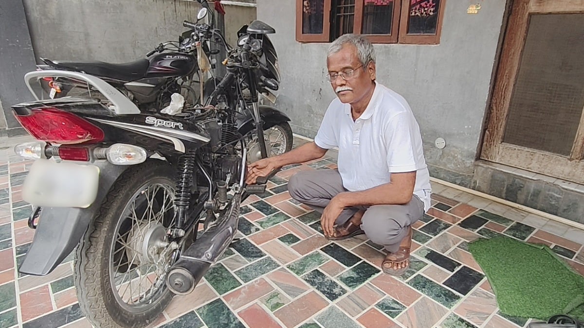 एक लीटर में 176 किलोमीटर... प्रयागराज के शैलेंद्र कुमार ने ये क्या गजब का इंजन बना दिया! Shailendra Kumar Singh Gaur, six stroke engine