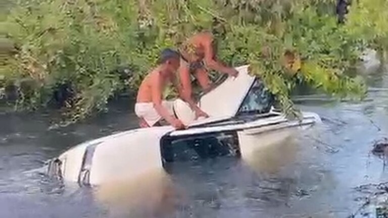 4 दोस्त जा रहे थे मंदिर, सहारनपुर में अचानक उनकी कार गिरी बरसाती नदी में... Google Maps ने फिर दिया धोखा! Saharanpur Google Maps Accident News