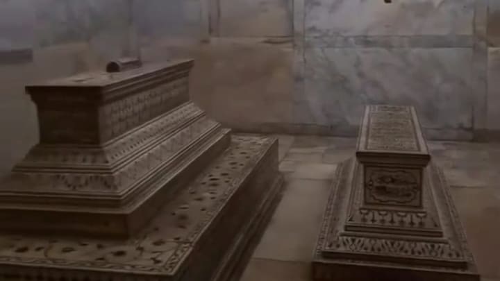 ताजमहल में शाहजहां-मुमताज की भूमिगत कब्रों का वीडियो हो रहा वायरल, फेक न्यूज से बचने के लिए ये खबर देखें Shahjahan & Mumtaz Grave