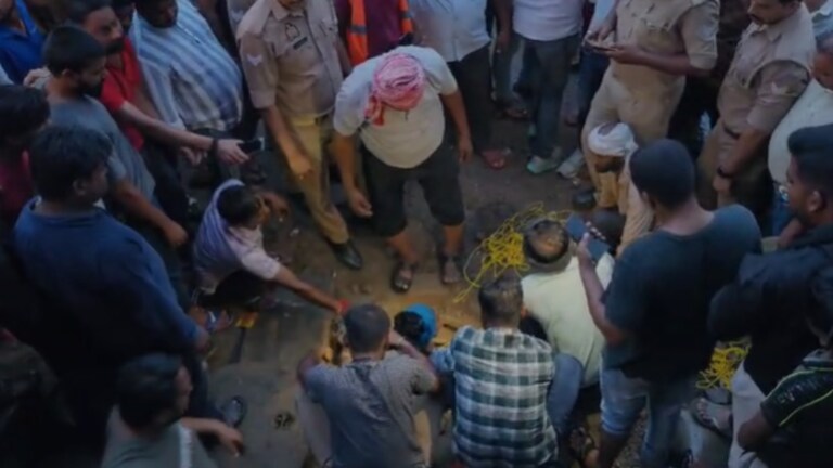 जौनपुर में नाले में 2 बच्चों को डूबता देख उन्हें बचाने कूदे ऑटो ड्राइवर की मौत, मासूमों का कोई पता नहीं Jaunpur, drainage accident