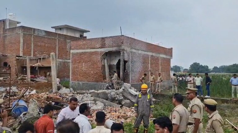Lucknow Blast video: लखनऊ के बेहटा बाजार में विस्फोट से घर के परखच्चे उड़े, आलम और उसकी पत्नी मुन्नी की मौत, क्या-क्या पता चला? UP Tak